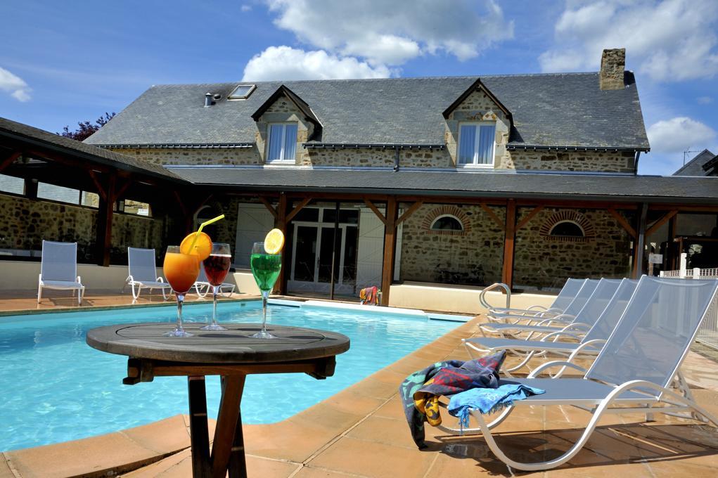 Au Relais Du Gue De Selle Hotel Mézangers Екстериор снимка